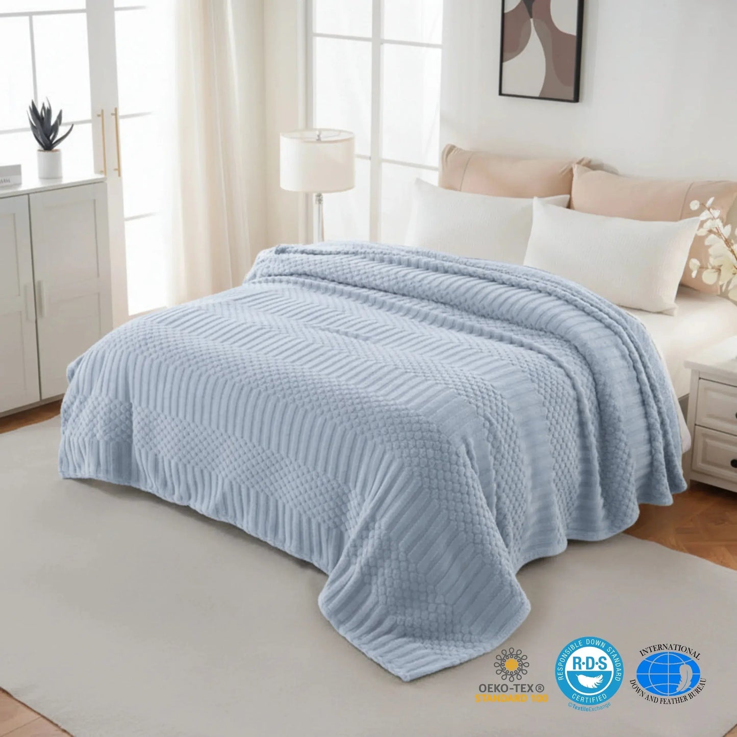 Slumblr® Fleece Throw Blanket for Couch Slumblr