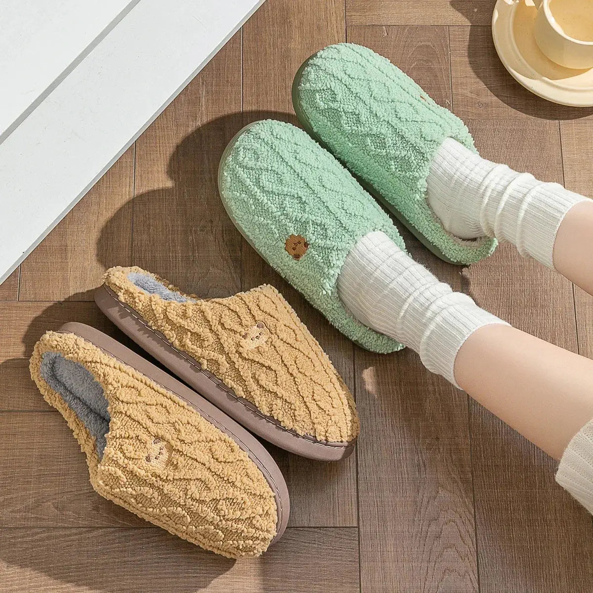 Winter Women Cotton Slippers warm Lightweight Anti Slip Slides Comfortable Indoor Home slippers