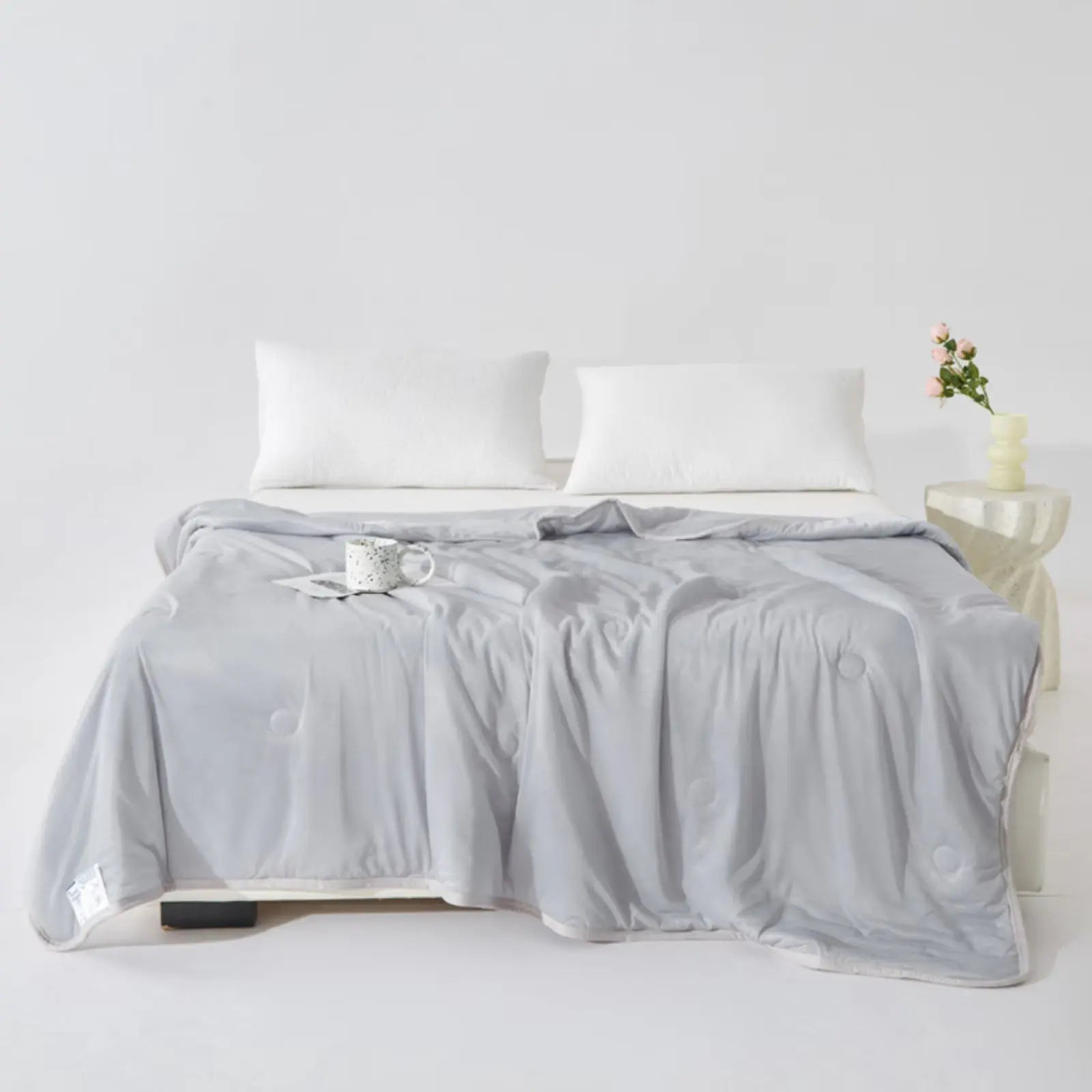 Slumblr® Summer Lightweight Comforter Slumblr