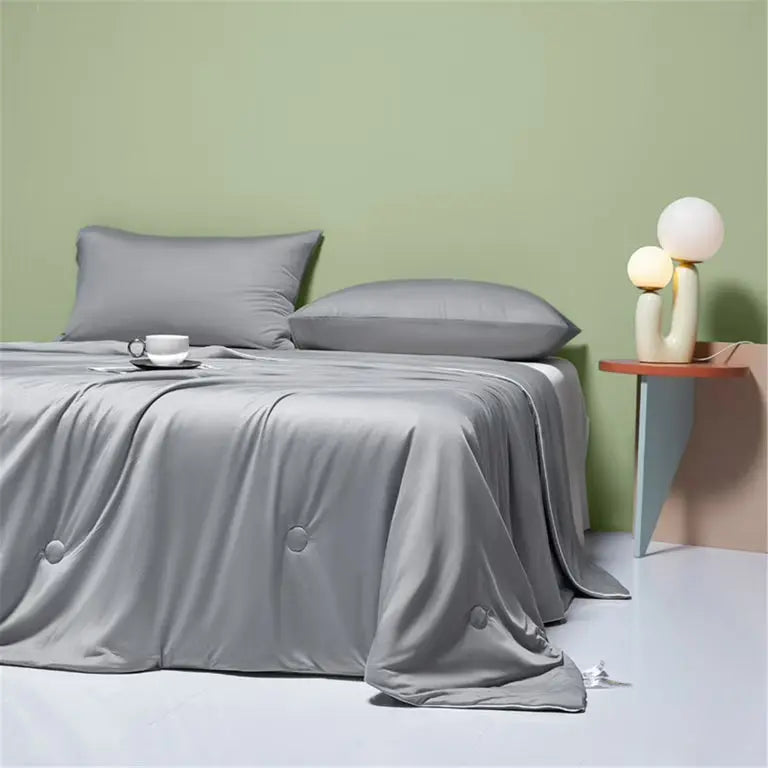 Slumblr® Summer Lightweight Comforter Slumblr