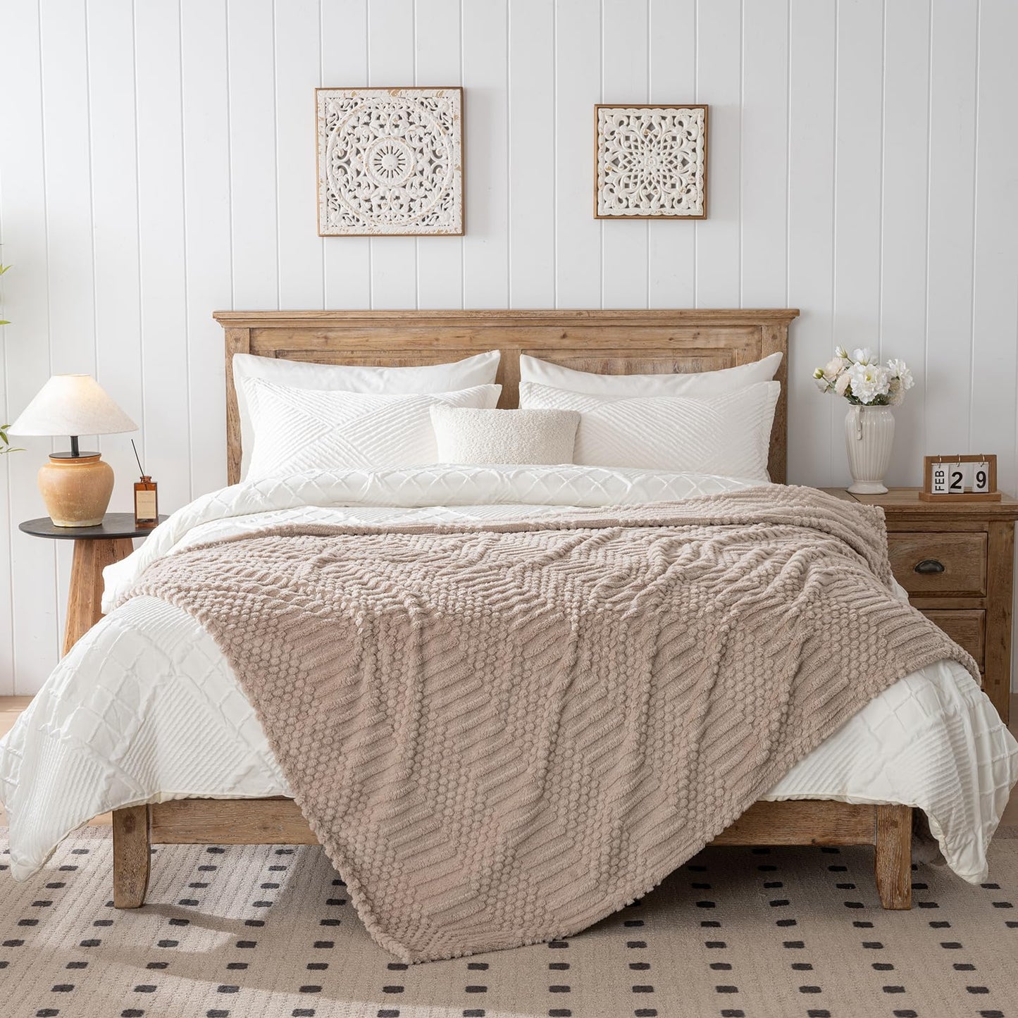 Slumblr® Fleece Throw Blanket for Couch