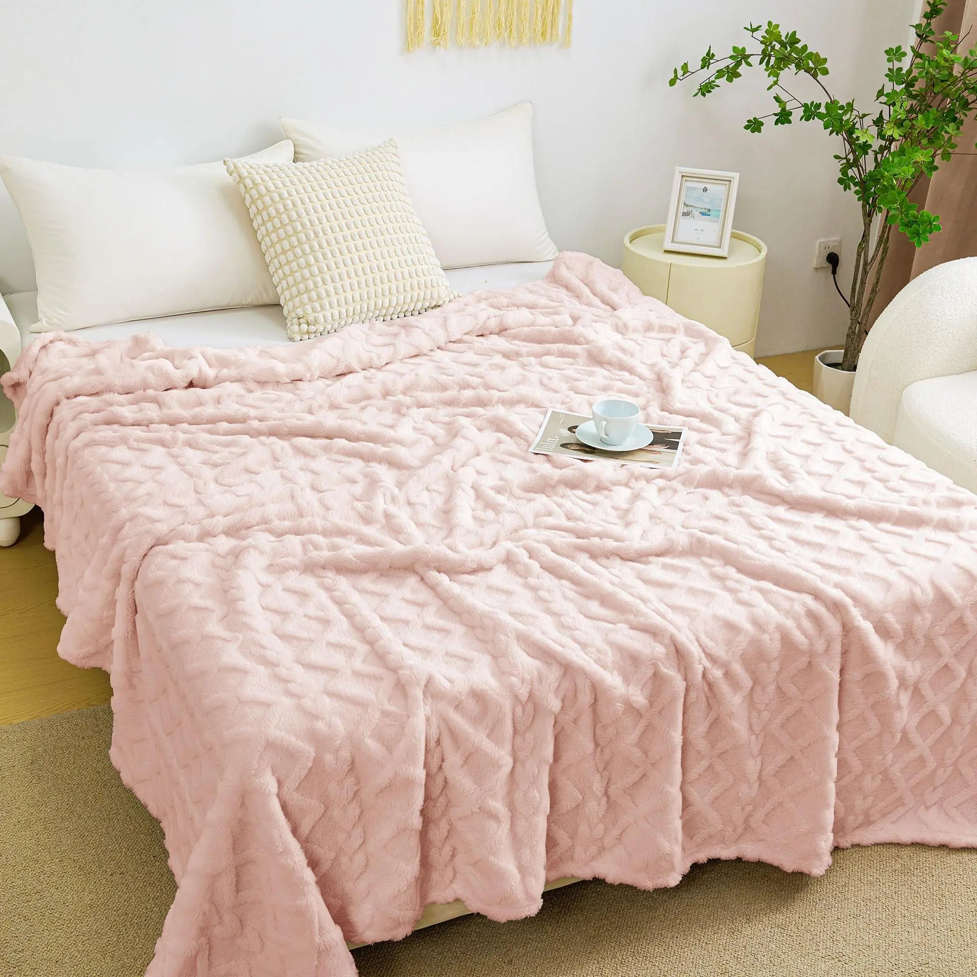 Slumblr® Woolen Lamb Velvet Flannel Blanket Slumblr