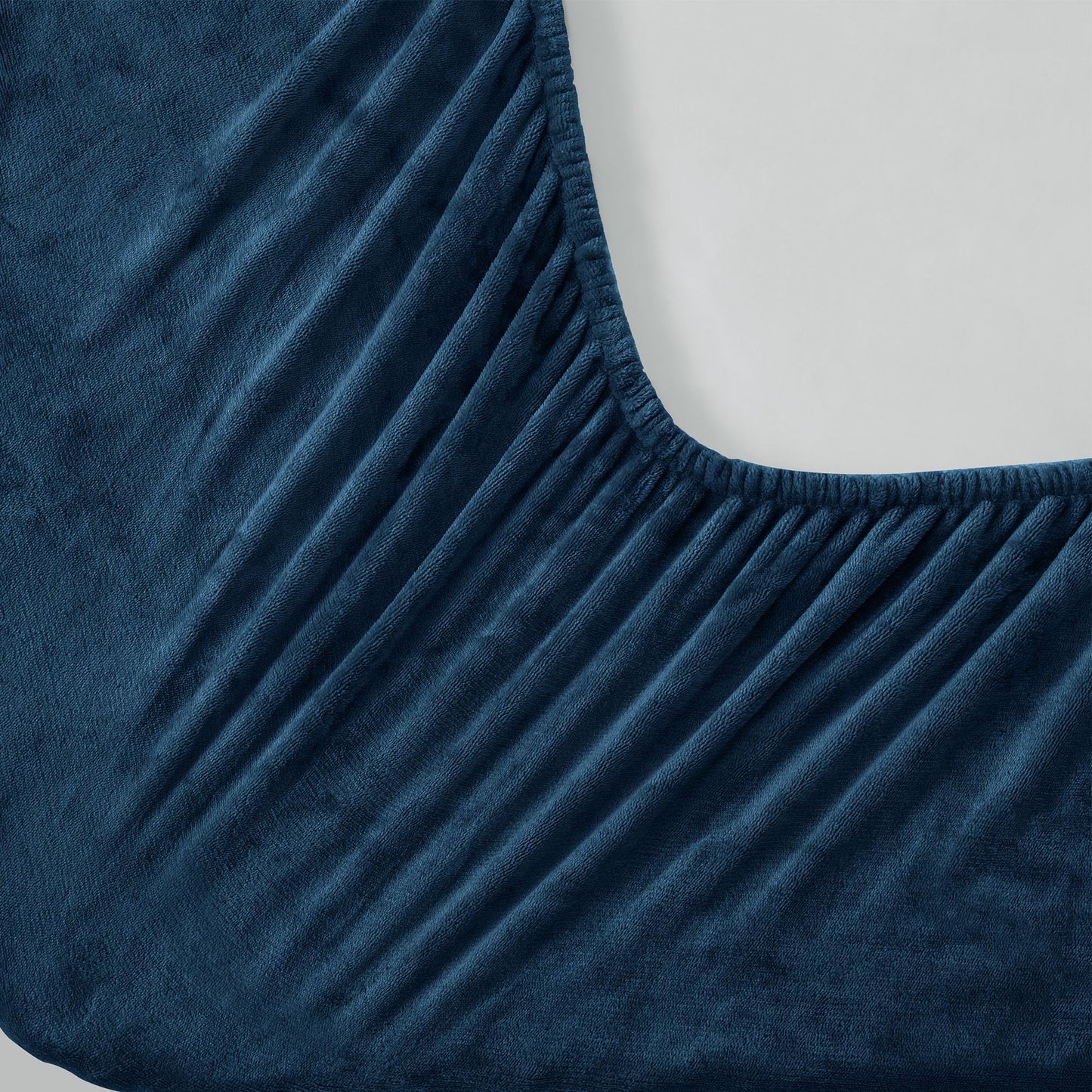 Slumblr® Flannel Fleece Bedding Set (Sheet & 2 Pillowcases)