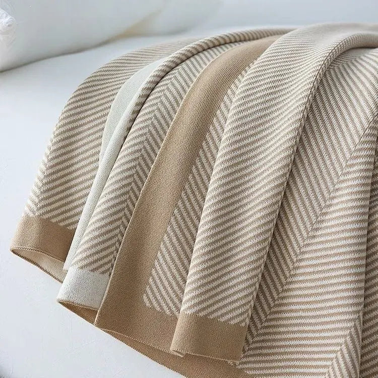 Slumblr® Geometric Throw Blanket Slumblr